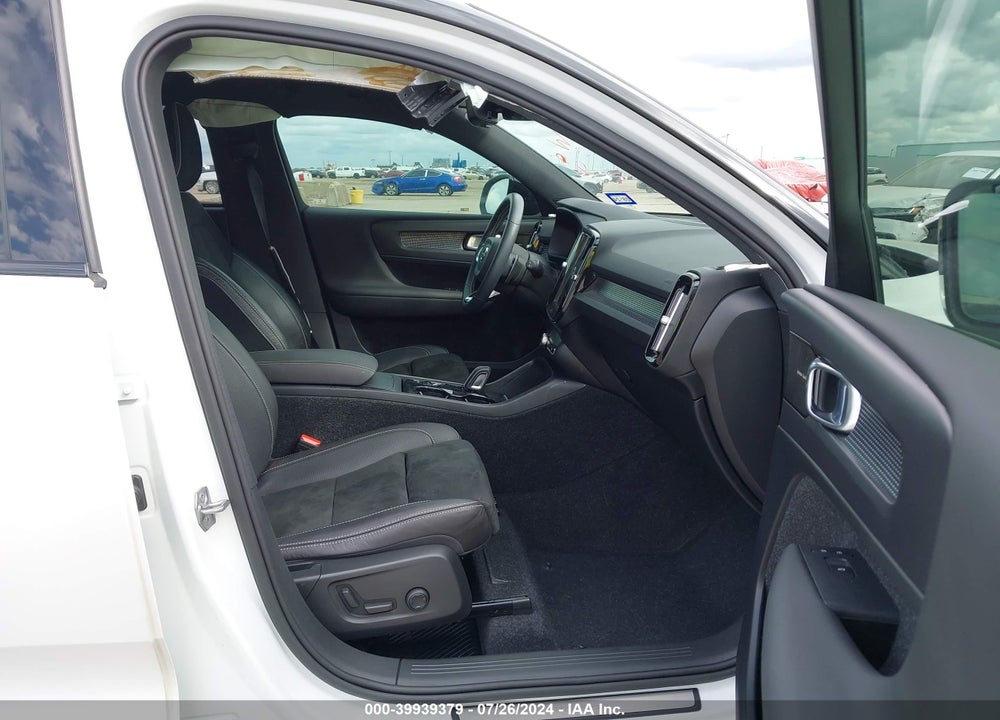 2019 VOLVO XC40 T5 R-DESIGN VIN: YV4162UM1K2096530