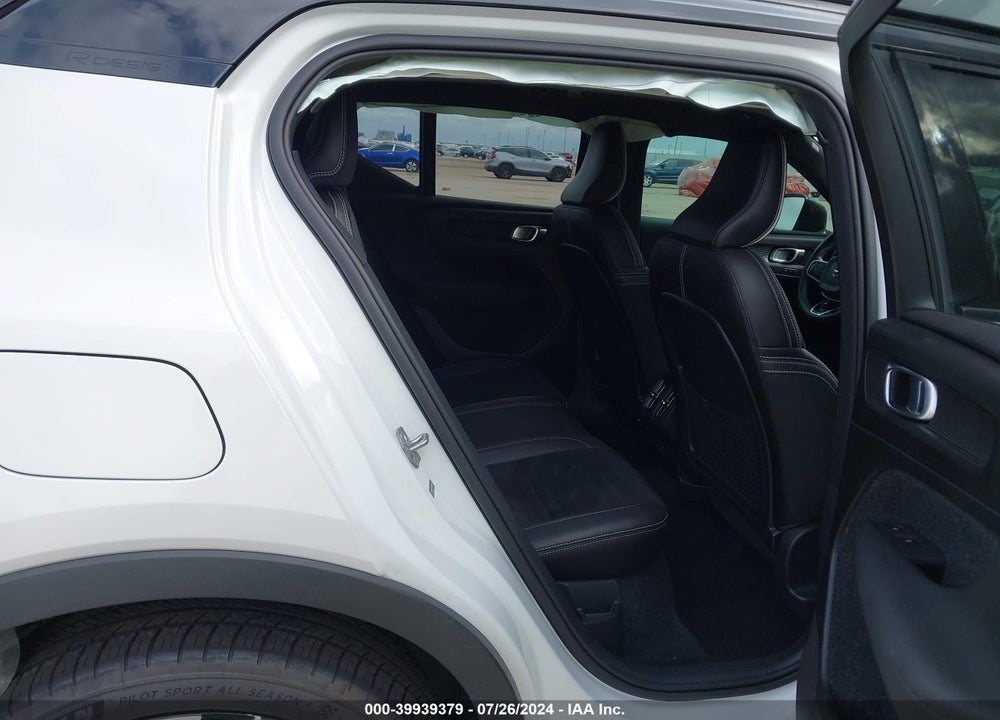 2019 VOLVO XC40 T5 R-DESIGN VIN: YV4162UM1K2096530