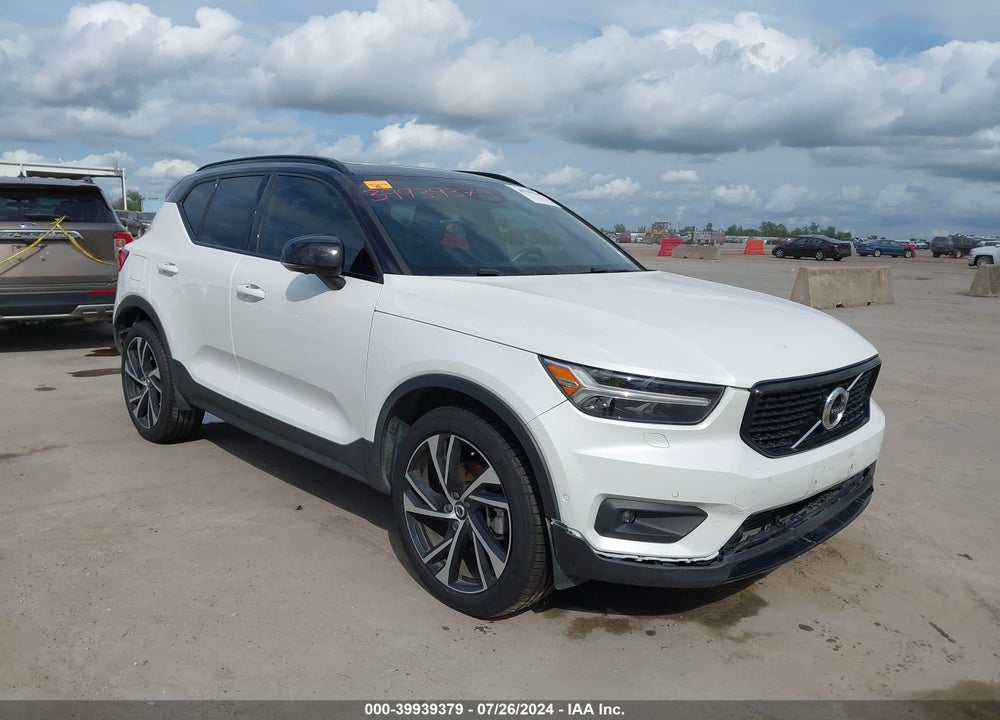2019 VOLVO XC40 T5 R-DESIGN VIN: YV4162UM1K2096530
