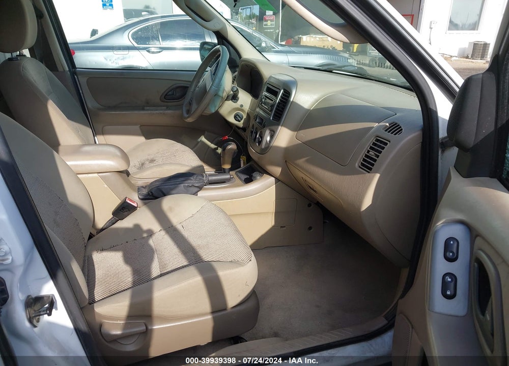 2005 FORD ESCAPE XLT VIN: 1FMYU03165KA07988