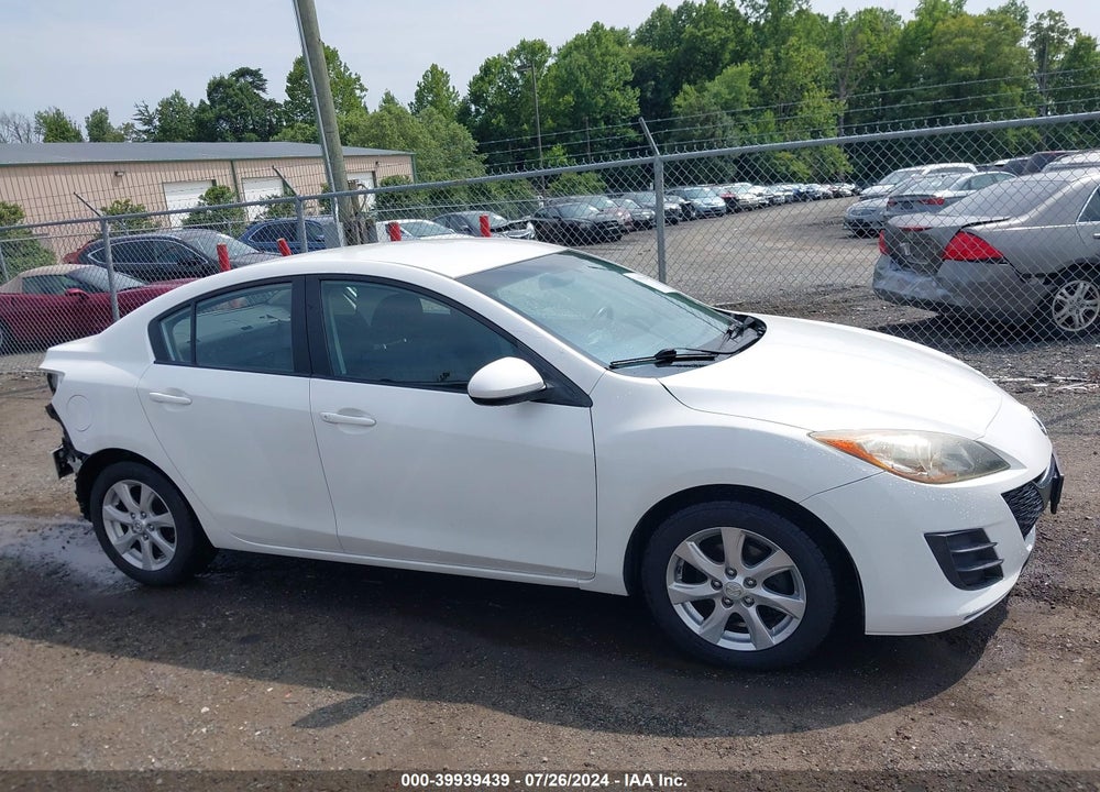 2011 MAZDA 3 I SPORT VIN: JM1BL1UG6B1421392