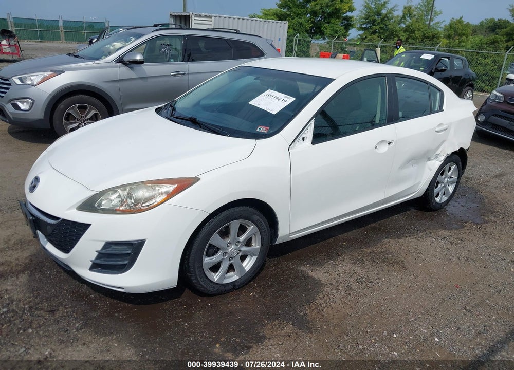 2011 MAZDA 3 I SPORT VIN: JM1BL1UG6B1421392