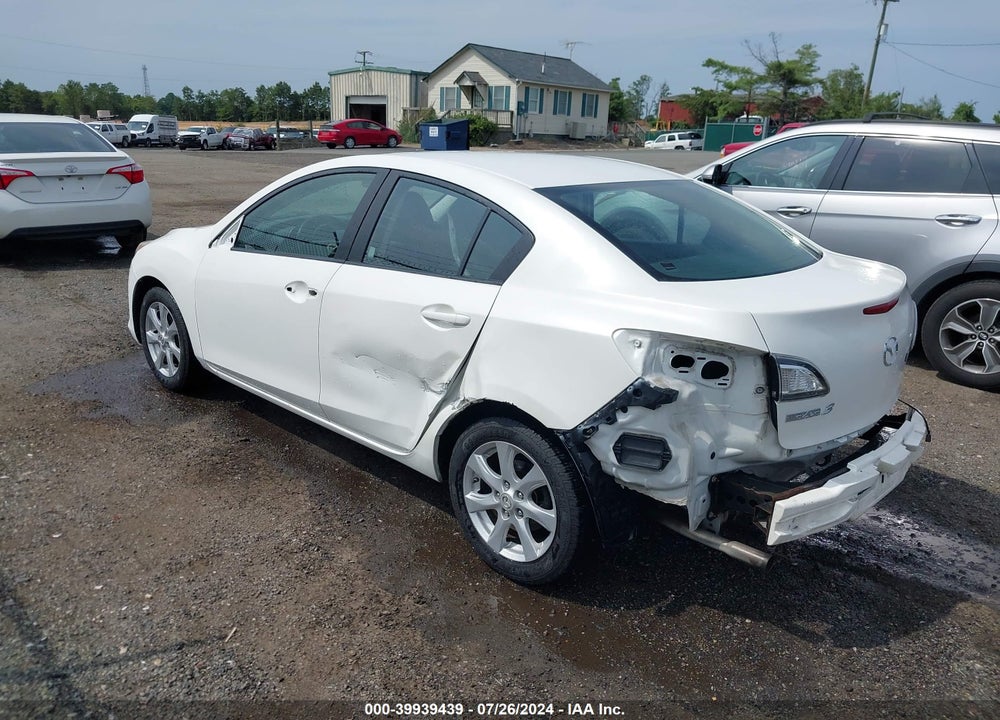 2011 MAZDA 3 I SPORT VIN: JM1BL1UG6B1421392