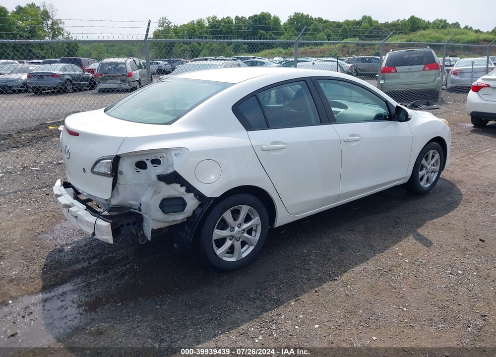 2011 MAZDA 3 I SPORT VIN: JM1BL1UG6B1421392
