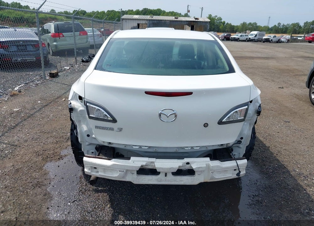 2011 MAZDA 3 I SPORT VIN: JM1BL1UG6B1421392