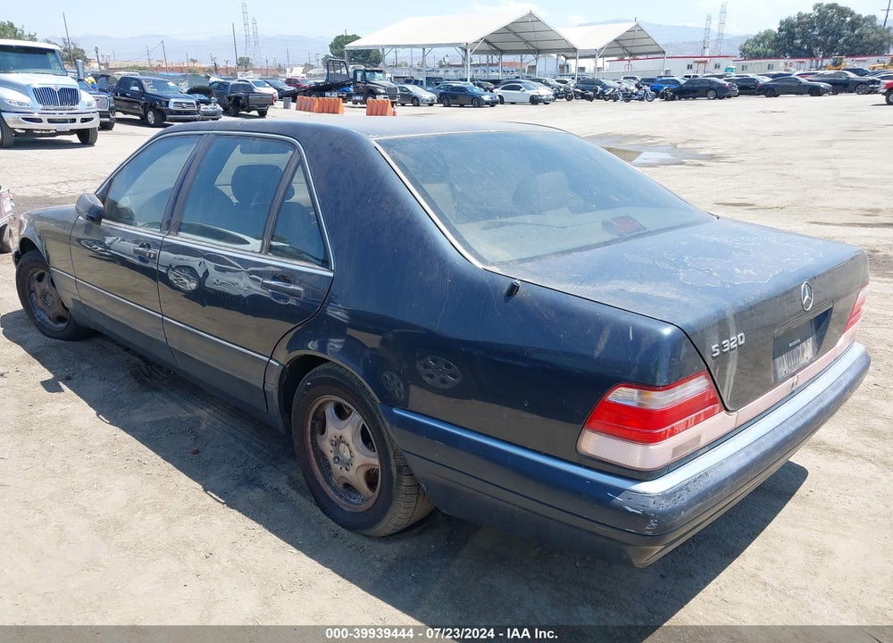 1999 MERCEDES-BENZ S 320 VIN: WDBGA33G2XA429200