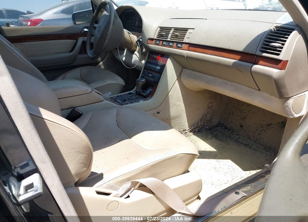 1999 MERCEDES-BENZ S 320 VIN: WDBGA33G2XA429200