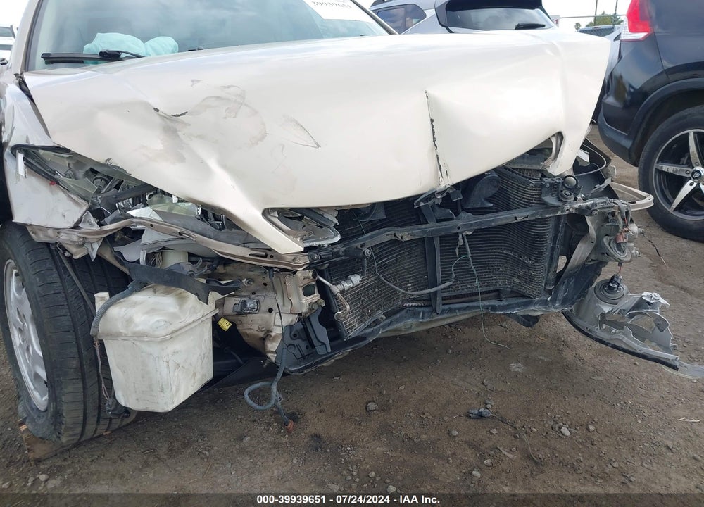 2002 TOYOTA CAMRY LE V6 VIN: 4T1BF30K72U003298