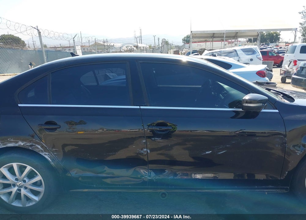 2014 VOLKSWAGEN JETTA 1.8T SE VIN: 3VWD17AJ3EM328349