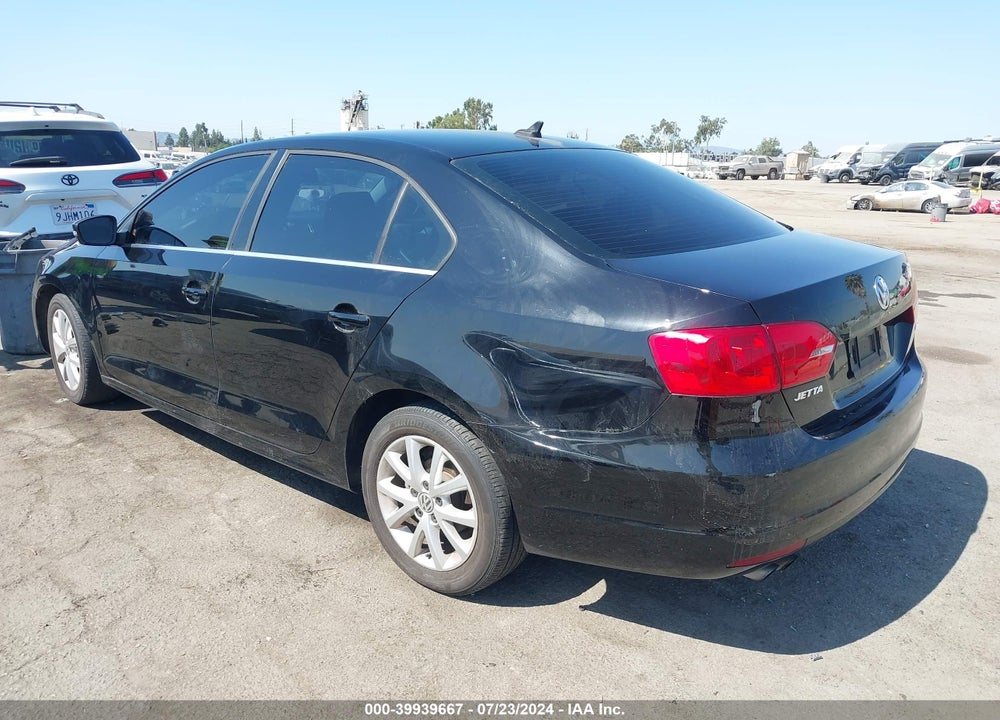 2014 VOLKSWAGEN JETTA 1.8T SE VIN: 3VWD17AJ3EM328349
