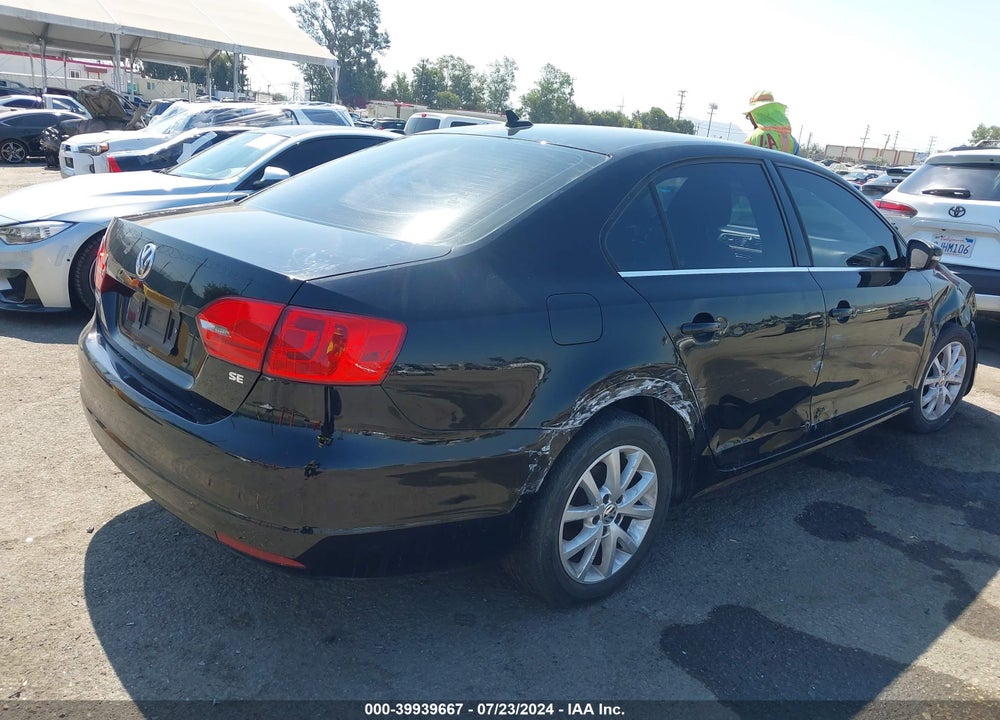 2014 VOLKSWAGEN JETTA 1.8T SE VIN: 3VWD17AJ3EM328349
