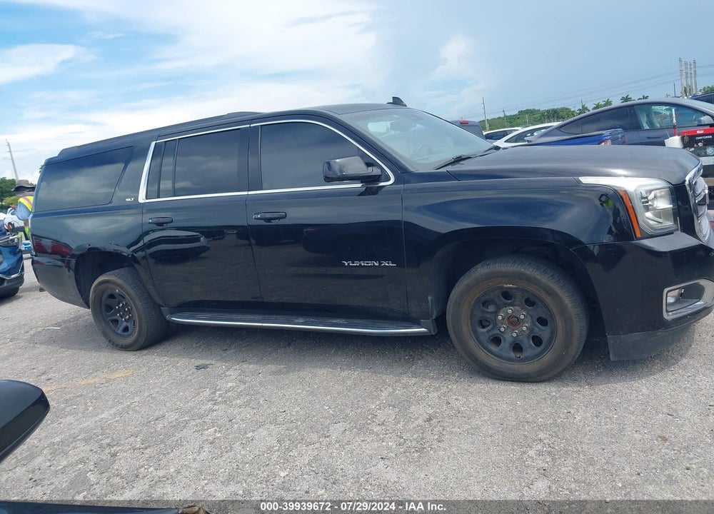 2017 GMC YUKON XL SLT VIN: 1GKS2GKC5HR257587