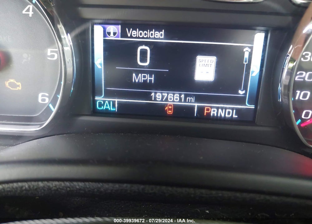 2017 GMC YUKON XL SLT VIN: 1GKS2GKC5HR257587