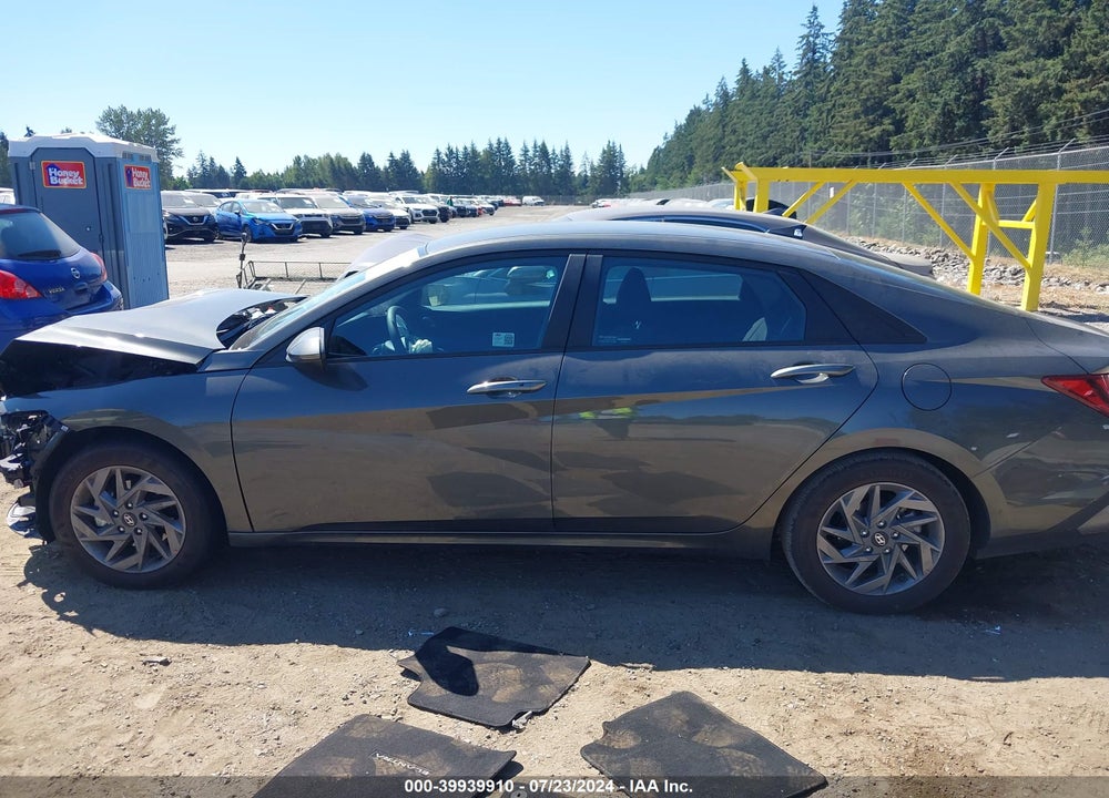 2024 HYUNDAI ELANTRA SEL VIN: KMHLM4DG2RU653317