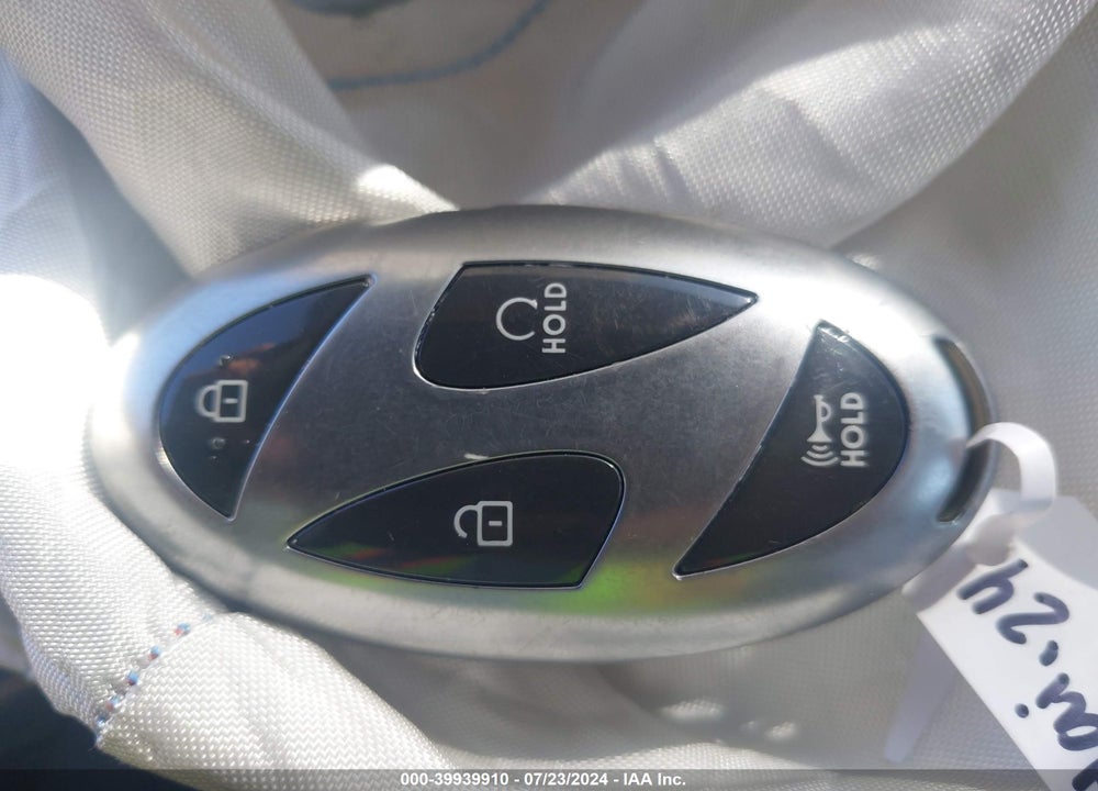 2024 HYUNDAI ELANTRA SEL VIN: KMHLM4DG2RU653317