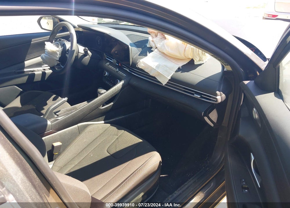 2024 HYUNDAI ELANTRA SEL VIN: KMHLM4DG2RU653317