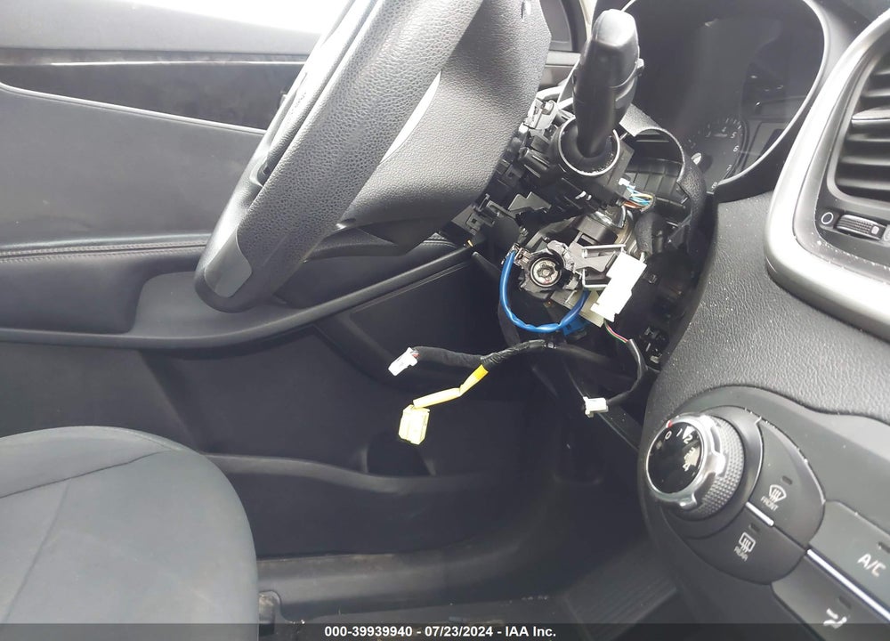 2016 KIA SORENTO 3.3L LX VIN: 5XYPGDA55GG138956