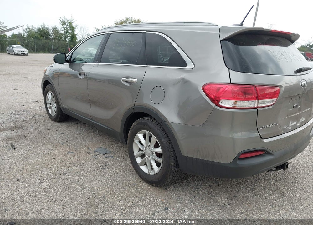 2016 KIA SORENTO 3.3L LX VIN: 5XYPGDA55GG138956