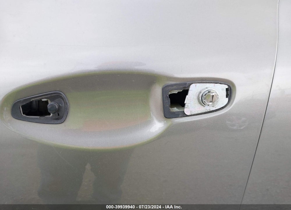 2016 KIA SORENTO 3.3L LX VIN: 5XYPGDA55GG138956