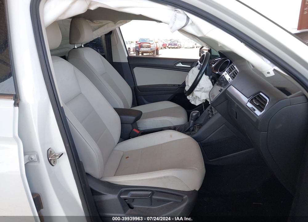 2019 VOLKSWAGEN TIGUAN 2.0T SE/2.0T SEL/2.0T SEL R-LINE/2.0T SEL R-LINE BLACK VIN: 3VV2B7AX5KM195926