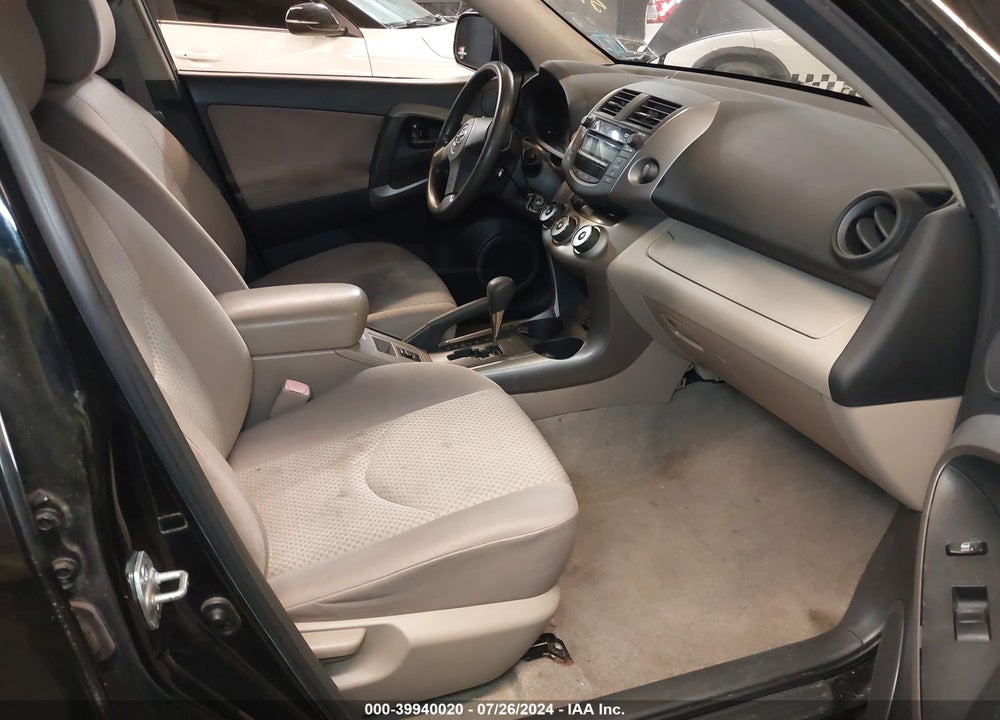2006 TOYOTA RAV4 VIN: JTMZD33V465024639