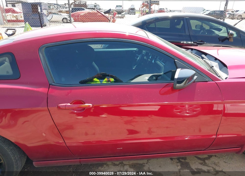 2014 FORD MUSTANG V6 VIN: 1ZVBP8AM0E5320740