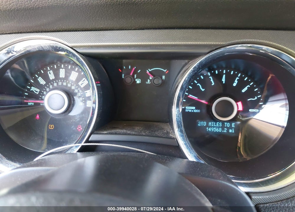 2014 FORD MUSTANG V6 VIN: 1ZVBP8AM0E5320740