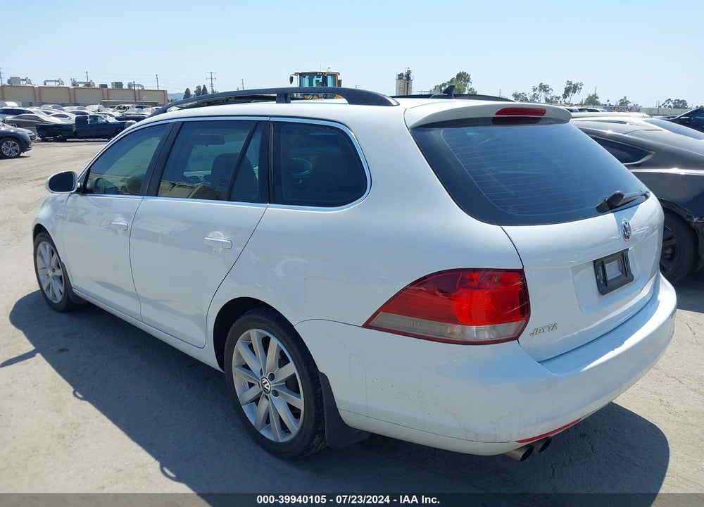 2014 VOLKSWAGEN JETTA SPORTWAGEN 2.0L TDI VIN: 3VWPL7AJ6EM624859