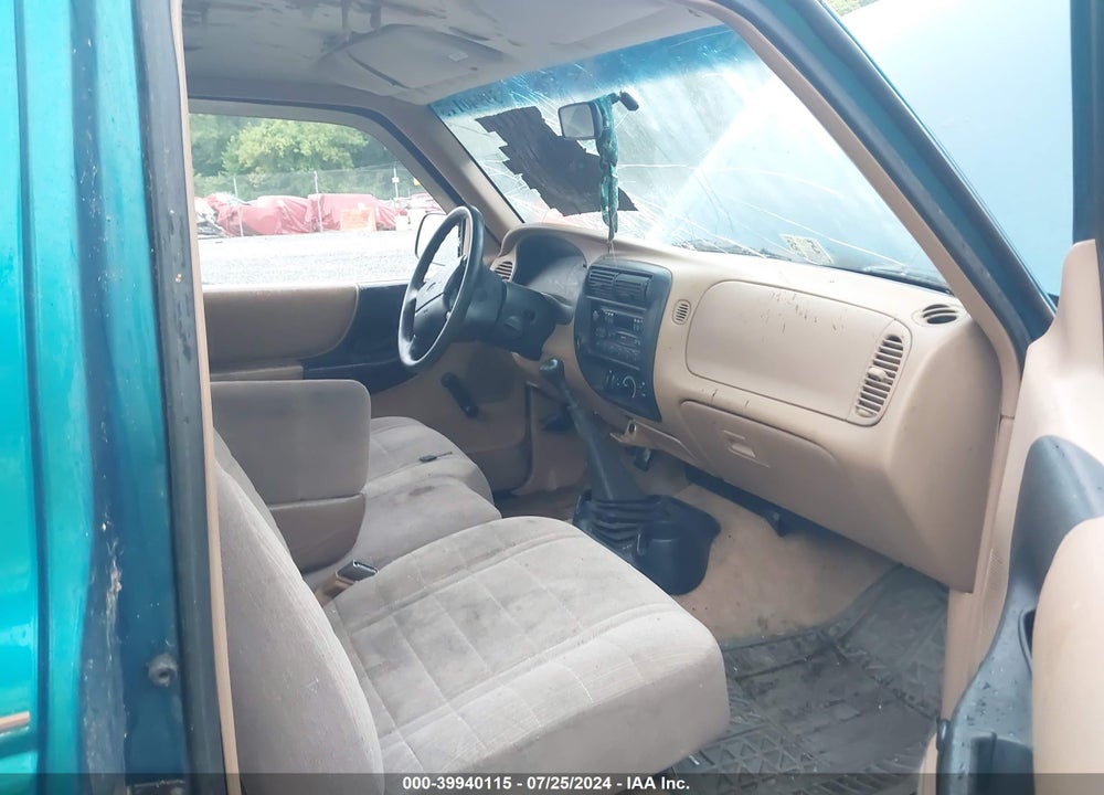 1996 FORD RANGER VIN: 1FTCR10AXTUD82553