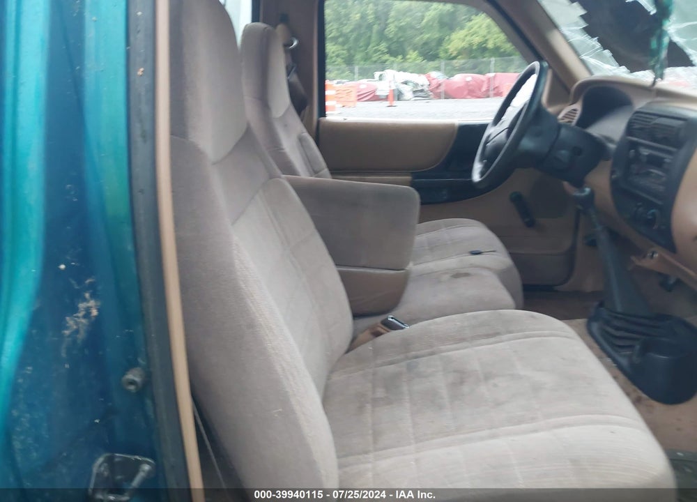 1996 FORD RANGER VIN: 1FTCR10AXTUD82553