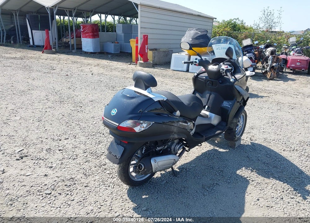 2010 PIAGGIO MP3 250 VIN: ZAPM479M7A5004327