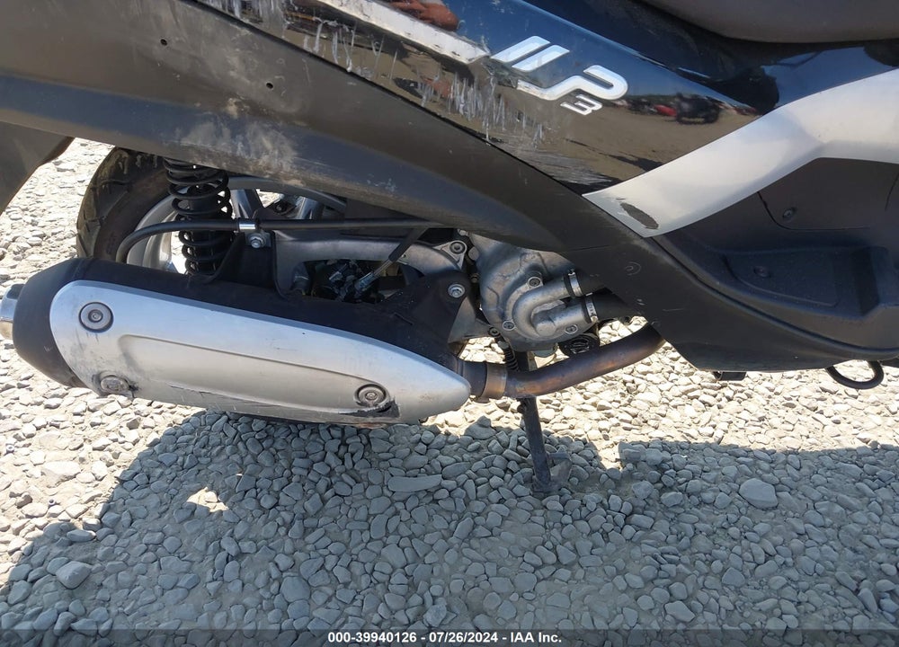 2010 PIAGGIO MP3 250 VIN: ZAPM479M7A5004327
