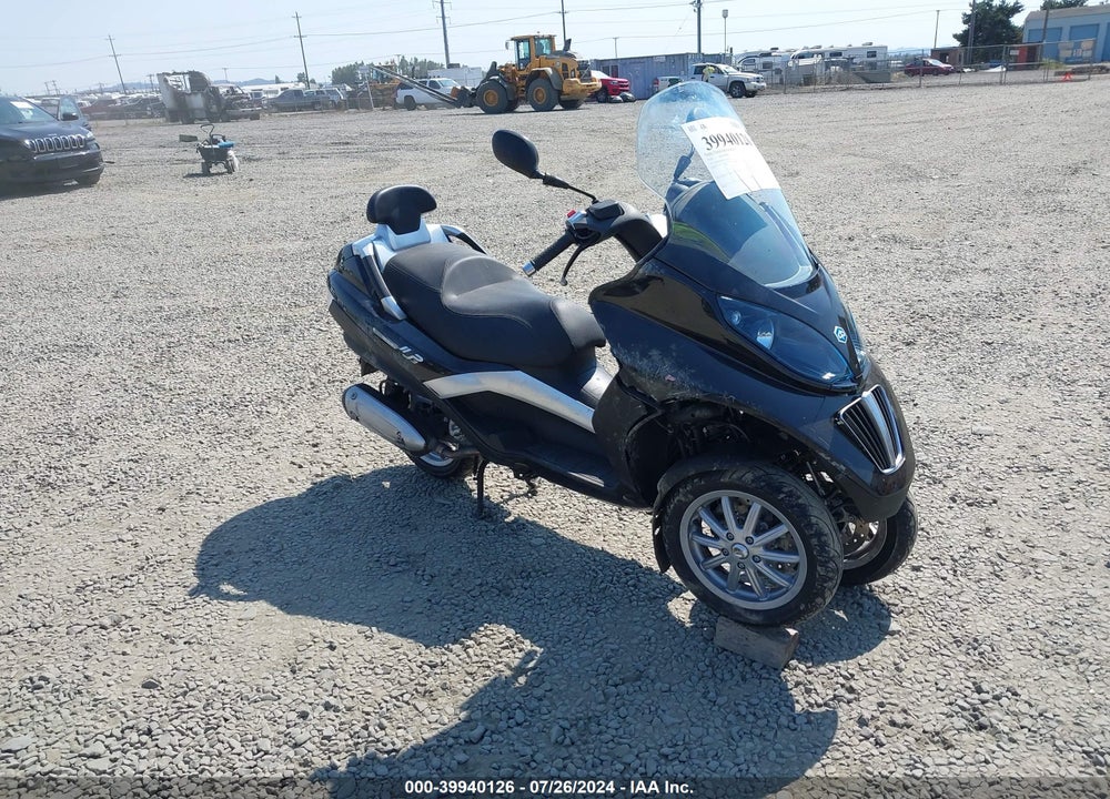 2010 PIAGGIO MP3 250 VIN: ZAPM479M7A5004327