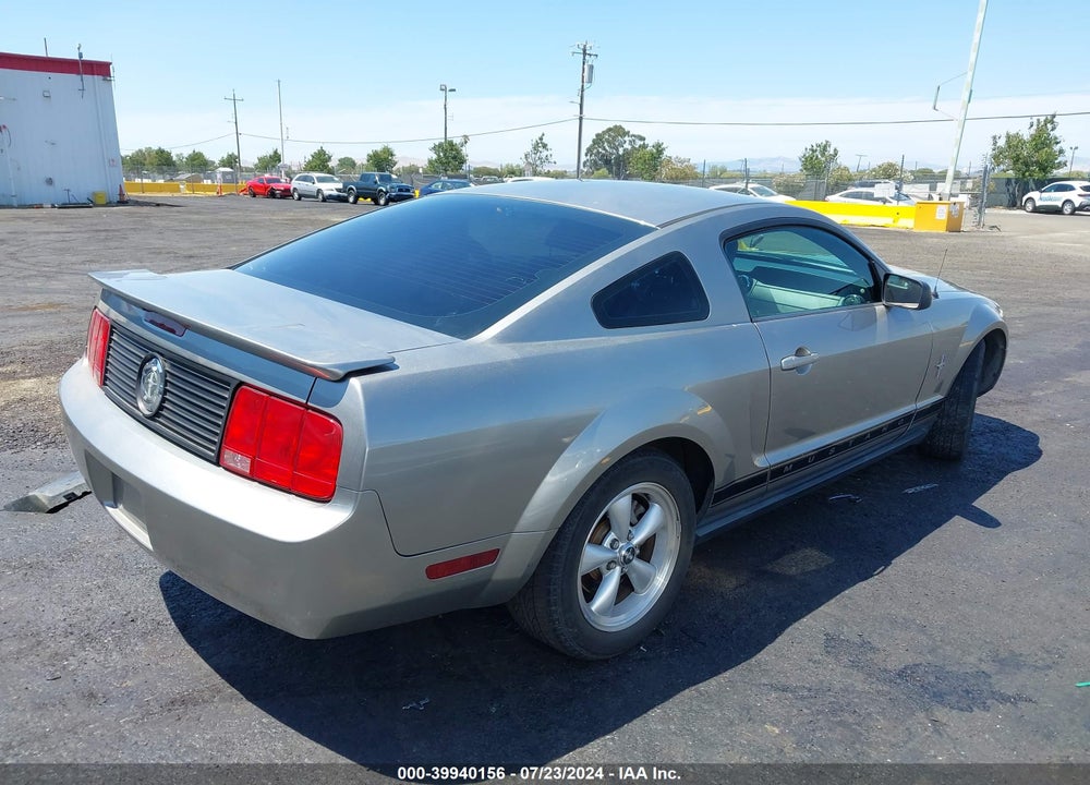 2008 FORD MUSTANG V6 DELUXE/V6 PREMIUM VIN: 1ZVHT80N985113414