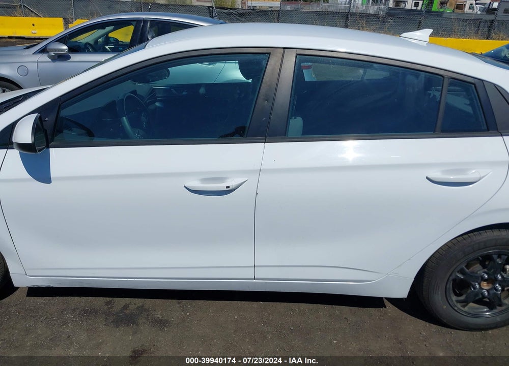 2020 HYUNDAI IONIQ HYBRID BLUE VIN: KMHC65LCXLU213691