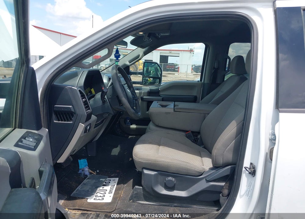 2022 FORD F-350 CHASSIS XLT VIN: 1FD8W3HT5NEF29659