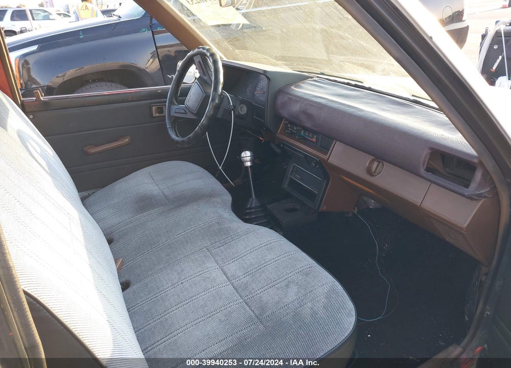 1986 TOYOTA PICKUP 1/2 TON RN50 VIN: JT4RN50R6G0159412