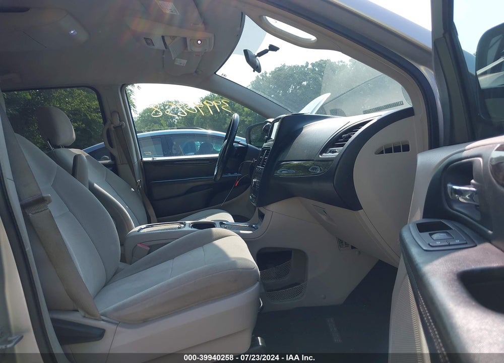 2011 DODGE GRAND CARAVAN CREW VIN: 2D4RN5DG4BR707028