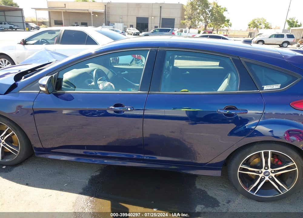 2017 FORD FOCUS ST VIN: 1FADP3L94HL211002