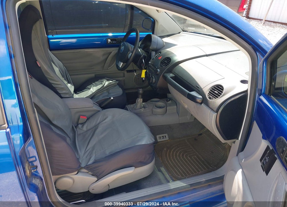 2004 VOLKSWAGEN NEW BEETLE GLS 2.0L VIN: 3VWCK31C34M414200