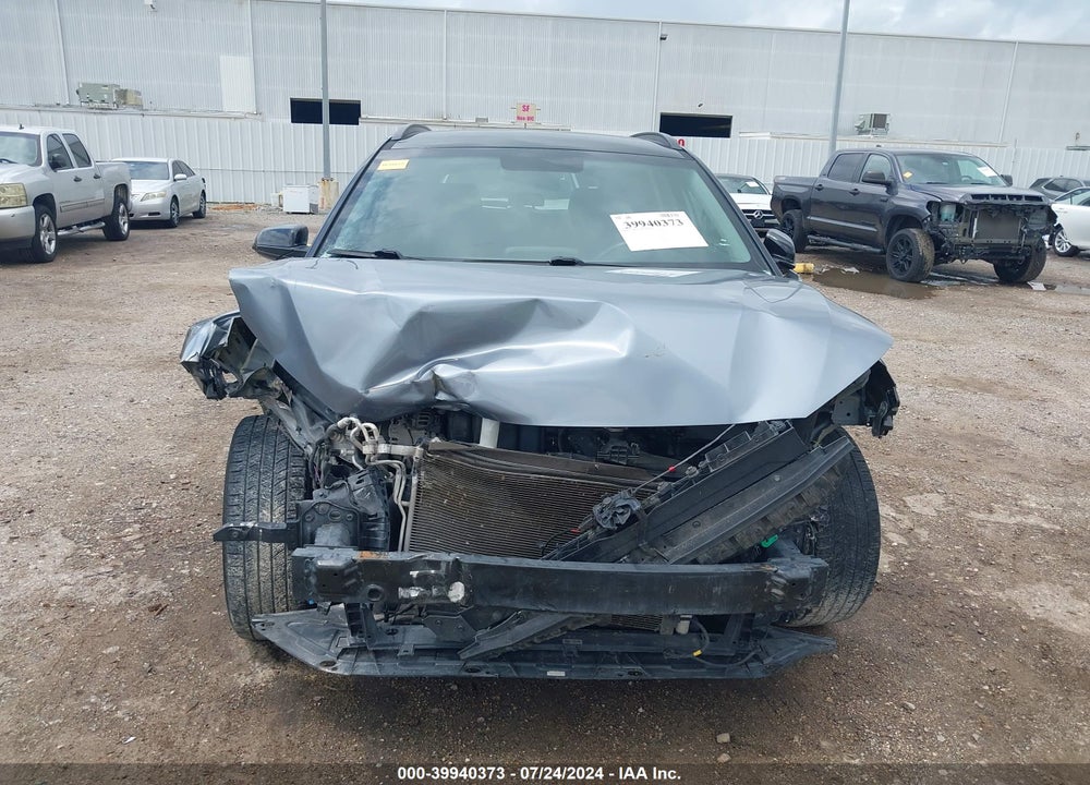 2018 HYUNDAI KONA SEL VIN: KM8K22AA1JU136133