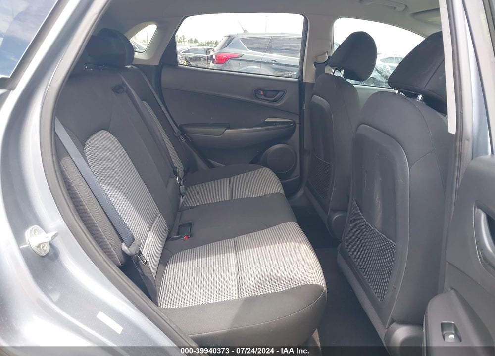2018 HYUNDAI KONA SEL VIN: KM8K22AA1JU136133