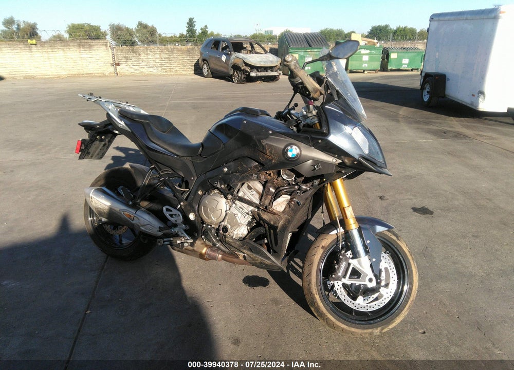 2018 BMW S 1000 XR VIN: WB10D1300JZ463594