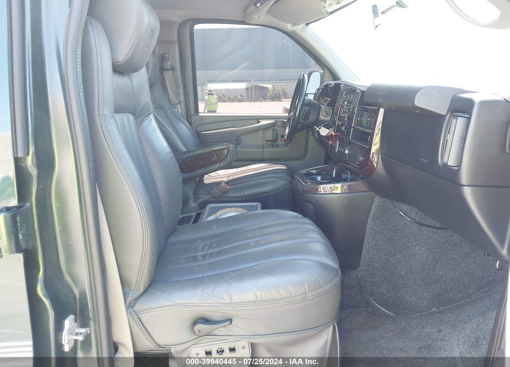 2011 CHEVROLET EXPRESS 1500 UPFITTER VIN: 1GBSGDC46B1141330