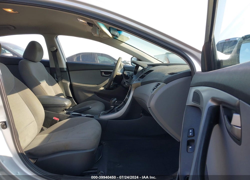 2016 HYUNDAI ELANTRA SE VIN: 5NPDH4AE7GH730237