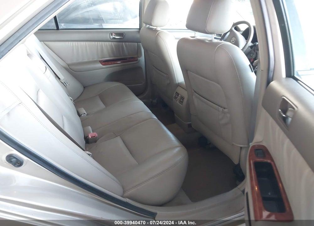 2005 TOYOTA CAMRY XLE V6 VIN: 4T1BF30K35U594850