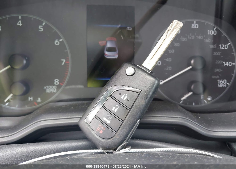 2024 TOYOTA COROLLA LE VIN: 5YFB4MDE8RP105527
