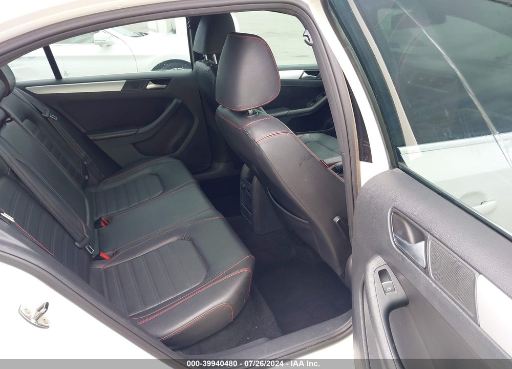 2014 VOLKSWAGEN JETTA GLI AUTOBAHN W/NAV VIN: 3VW4S7AJ0EM385430