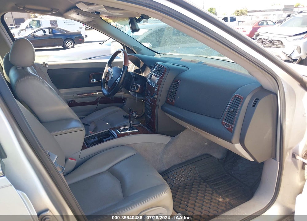 2004 CADILLAC SRX V8 VIN: 1GYEE63A740151710
