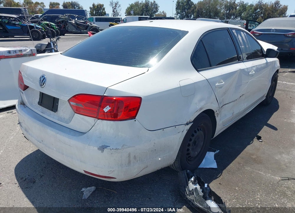 2013 VOLKSWAGEN JETTA 2.0L S VIN: 3VW2K7AJ6DM391089